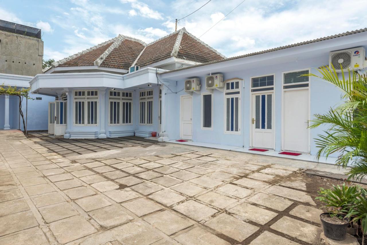 Reddoorz Syariah @ Bondowoso City Center Exterior photo
